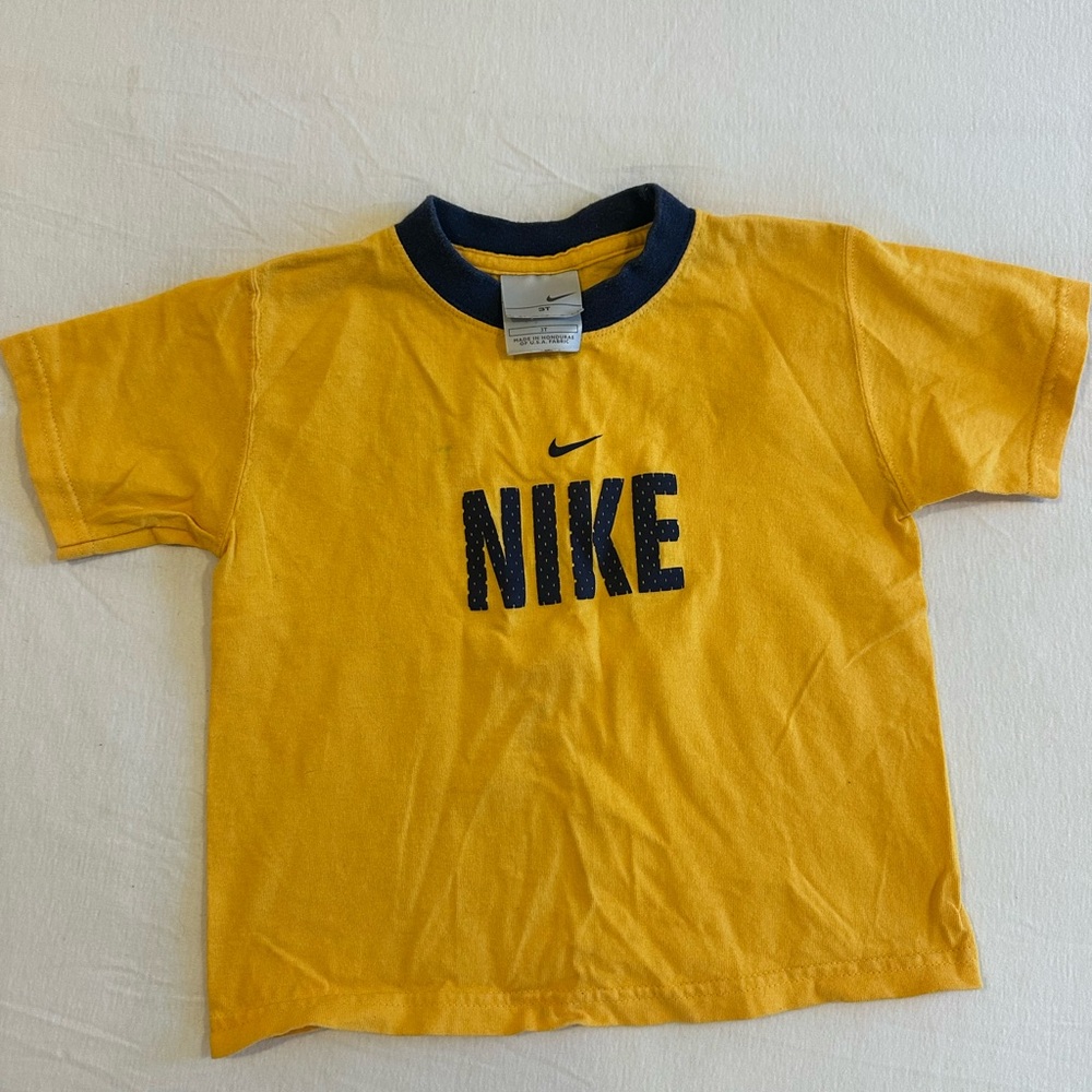Boys Vintage Nike Yellow Shirt 3T Short Sleeve ‘just Do It’